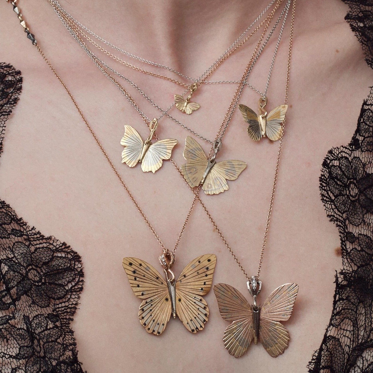 Single Tiny Migration Necklace