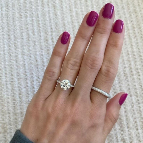 2.50 Carat Round Brilliant Cut Engagement Ring with Diamond Pavé