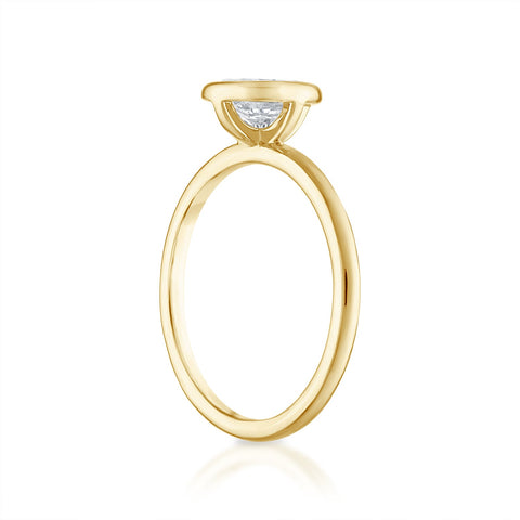 Round Bezel Engagement Ring in Yellow Gold