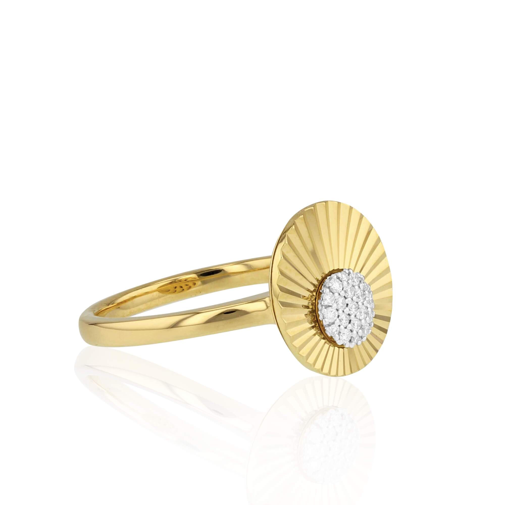 Aura Small Offset Ring